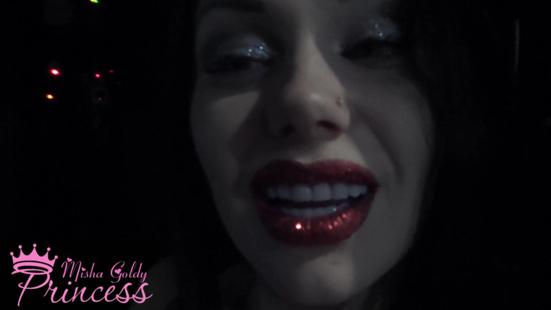 Goddess Misha Goldy: The most mesmerizing lipstick