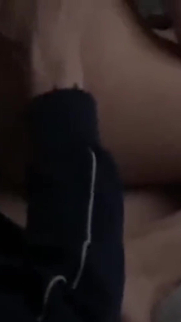 MaybeNatty: Dormitório sexo / 18 anos calouro cavalga pau do melhor amigo