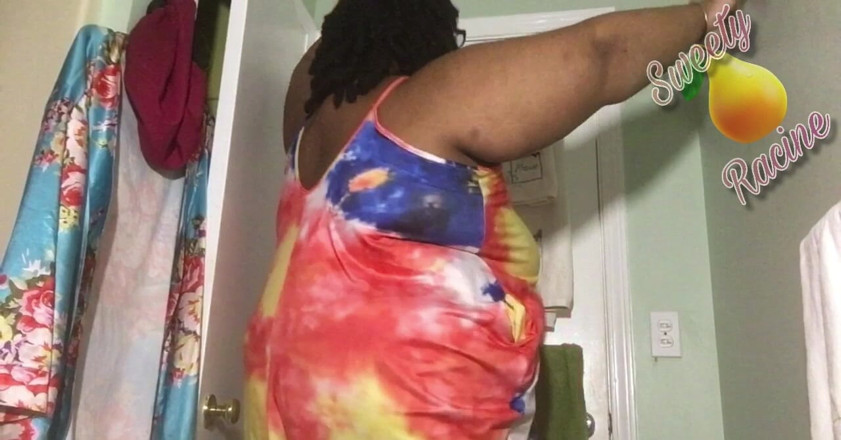 Sweety Racine: SSBBW Shows off Big Belly