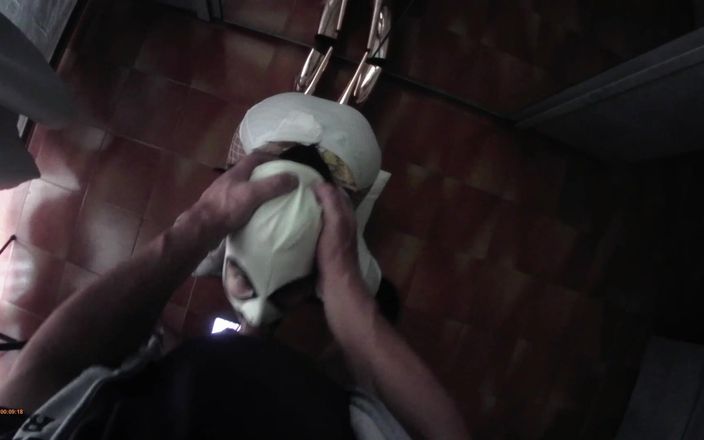 LauraOnHeels: MILF-blowjob mit großem abspritzen im mund
