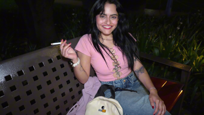 cxlila: 아마추어 공개 픽업: Pornhub 배낭을 가진 라틴계 팬 딥쓰롯 오럴과 질싸