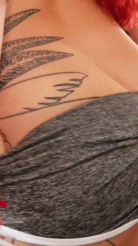 Dein vollbusiger crush Santana Red gibt dir WICHsanleitung und bringt sich zum kommen