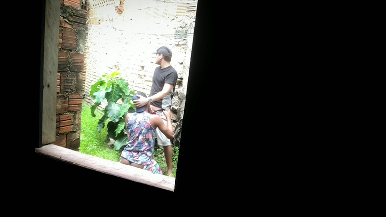 MiguellTrajano: Entregador Seguiu O Cliente até Um Terreno Abandonado Pra Dar...