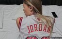 Nastystuf Girl: Big Ass Stepmom, Chicago Bulls Fan, gick med på anal...