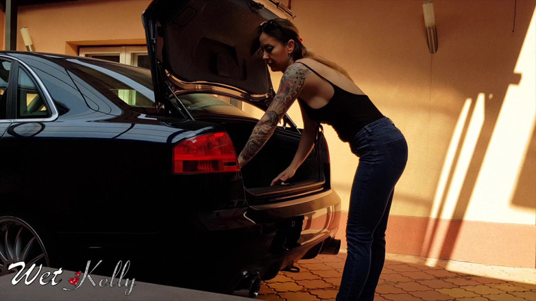 Wet Kelly: Het torr humping och sperma på blå jeans