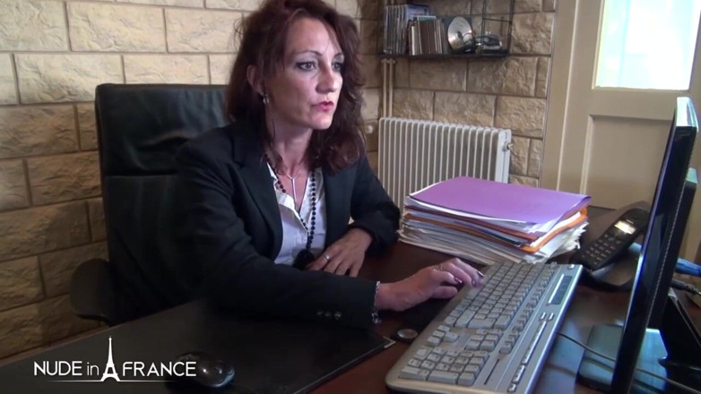 Nude in France: ซีอีโอหีโคเกอร์นมใหญ่เงี่ยน โดนลูกน้องกระแทกตูดและกำหี