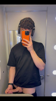 Who Knew Flying Would Get Me so Horny