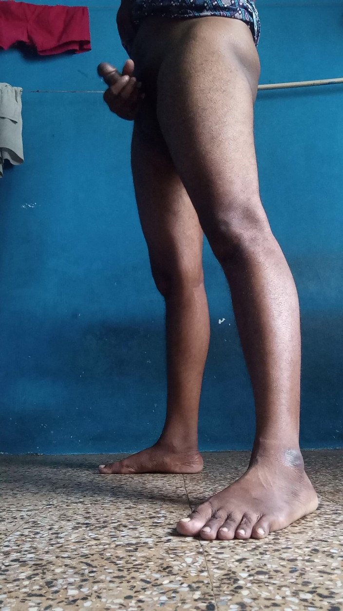 Hungry cliff: Un homme affamé baise en se léchant les seins