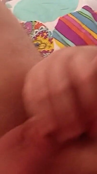 Een sappige lul aftrekken en klaarkomen voor mijn geliefde baby