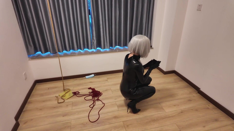 Aisan girl bondage: HS20 - la fille en veste en cuir était attachée puis disciplinée
