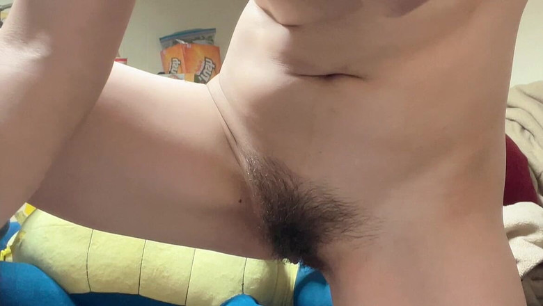 sweethanajapanese: 털이 무성한 보지를 자르는 Hana