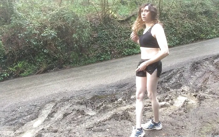 The Midnight Minx: Crossdresser run warm up