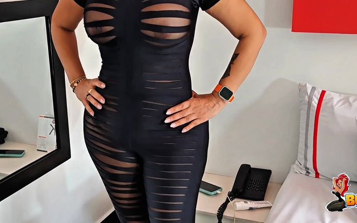 Bangxtreme_Prod: Nádherné Bimbo Lips Obrovské falešné kozy šukání a sání v hotelu