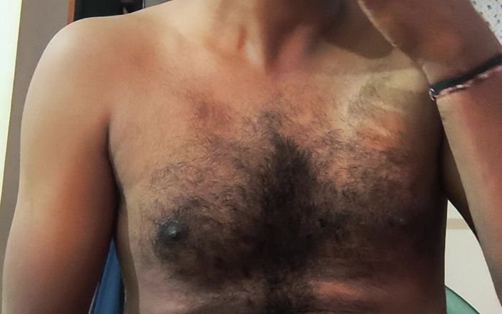 HornyHunk: Мастурбирую и ем мою собственную сперму