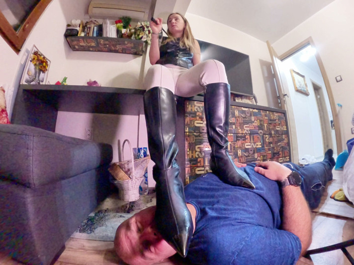 Mistressyammyboots: ひざまずいて奉仕する:究極のブーツ崇拝儀式
