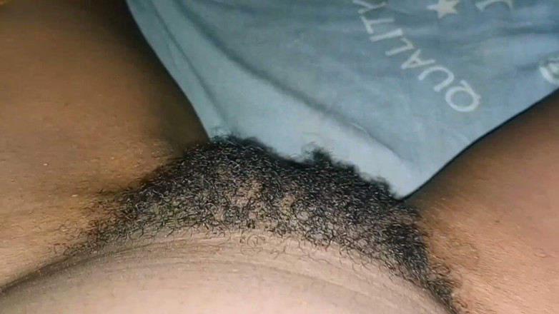 Sexe in real life: Big Hairy Pussy Who Wants Good Cocks.