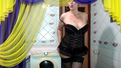 Lukerya: ホット主婦Lukeryaは、洗濯機に座りながらコーヒーを飲みながらキッチンで陽気に浮気します