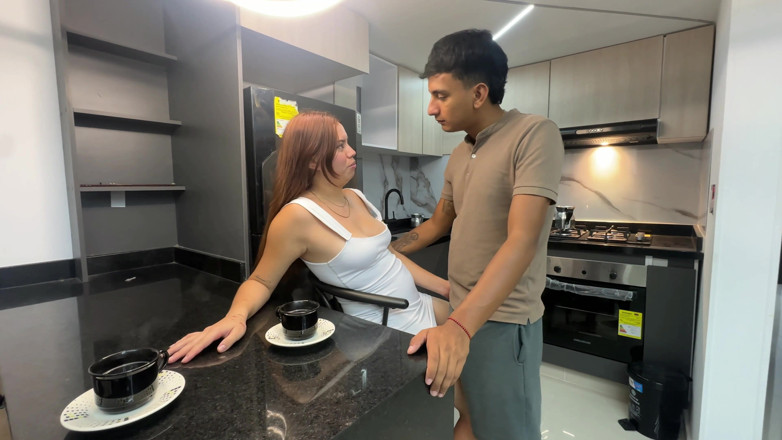 LILY_PUP: 私は隣人においしいコーヒーを提供し、それと引き換えに彼の美味しくて巨大なチンポを私の引き締まったお尻に与えます