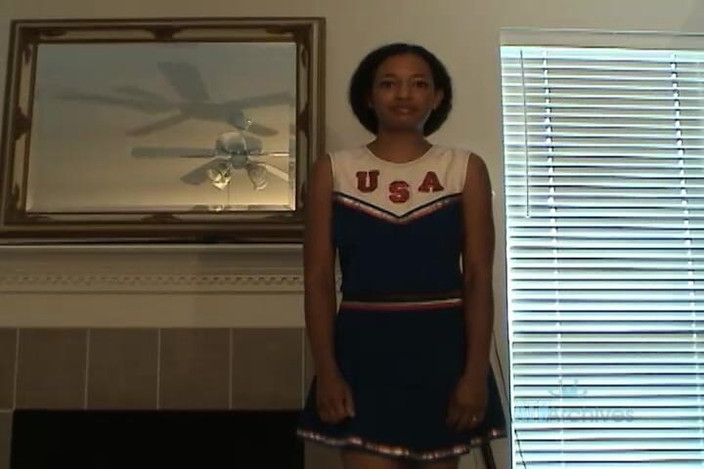 ATK Solo: 穿制服的男女同校。