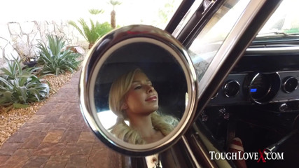 ToughLoveX: कार्ल की नंबर वन प्रशंसक carmen caliente उसे चोदने के लिए भीख मांगती है