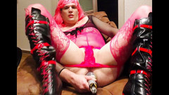 Fuck him hard: Růžové vlasy s růžovou dírou