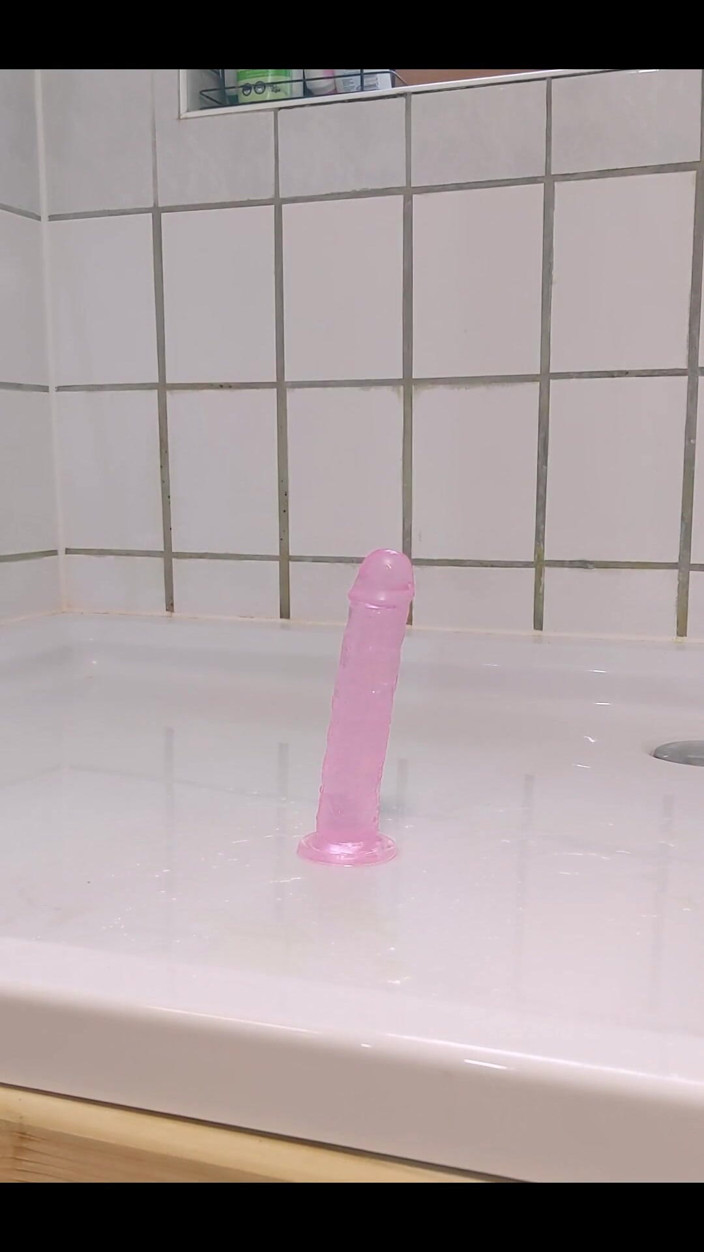 Lilux69: Ich pinkel auf deinen schwanz und ficke es dann! Wie...