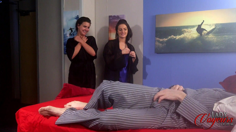 Lady Voyeurs: Poranna chwała