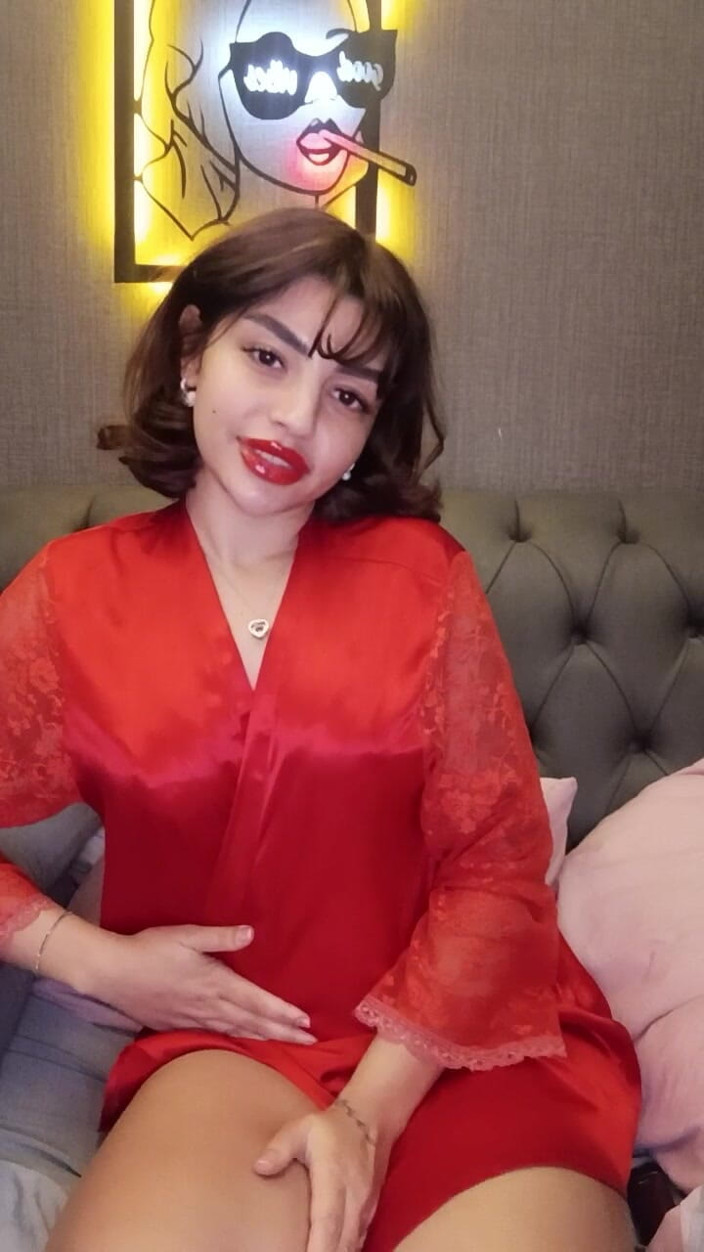 Esmer Tarcin: Masturbation Fantasy Aunt