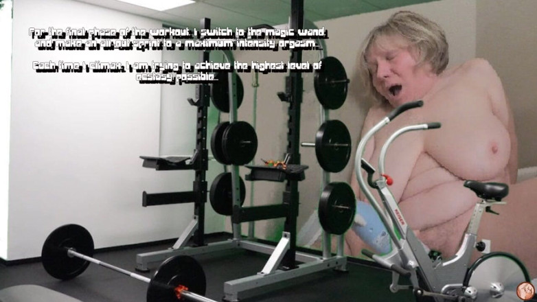 MarieRocks: Hot gilf intense masturbation workout