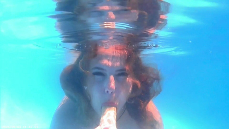 Sexy_Emeli: Outdoor Pool