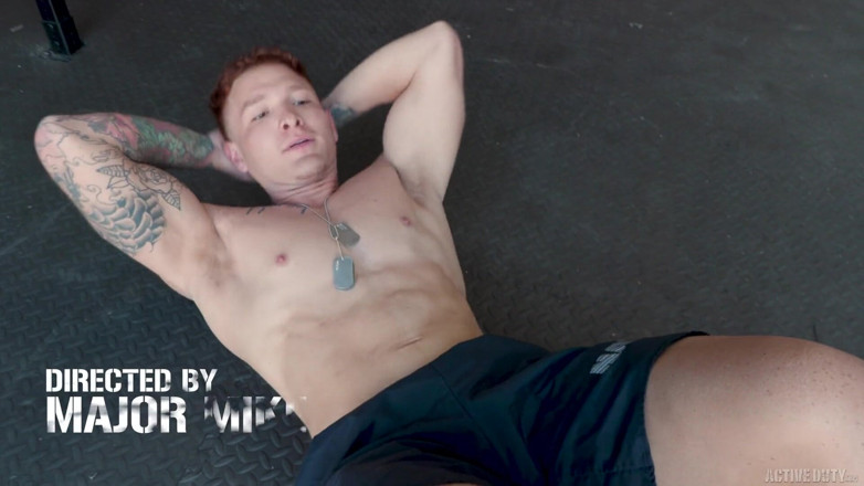 Active Duty: Il capovolto dello stallone zenzero scopa la recluta del fusto -...