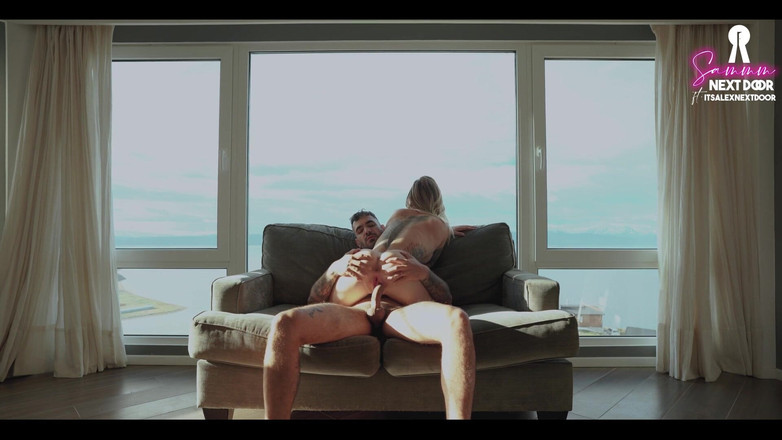 Sammm Next Door: 쪼이는 보지