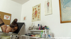 Mature Gyno Spy: 熟女Gyno - 性感熟女妇科检查被变态妇科医生记录