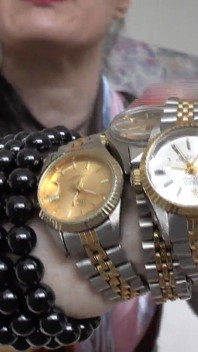 Con il suono dei miei orologi, ti porto al climax! Lady Victoria Valente