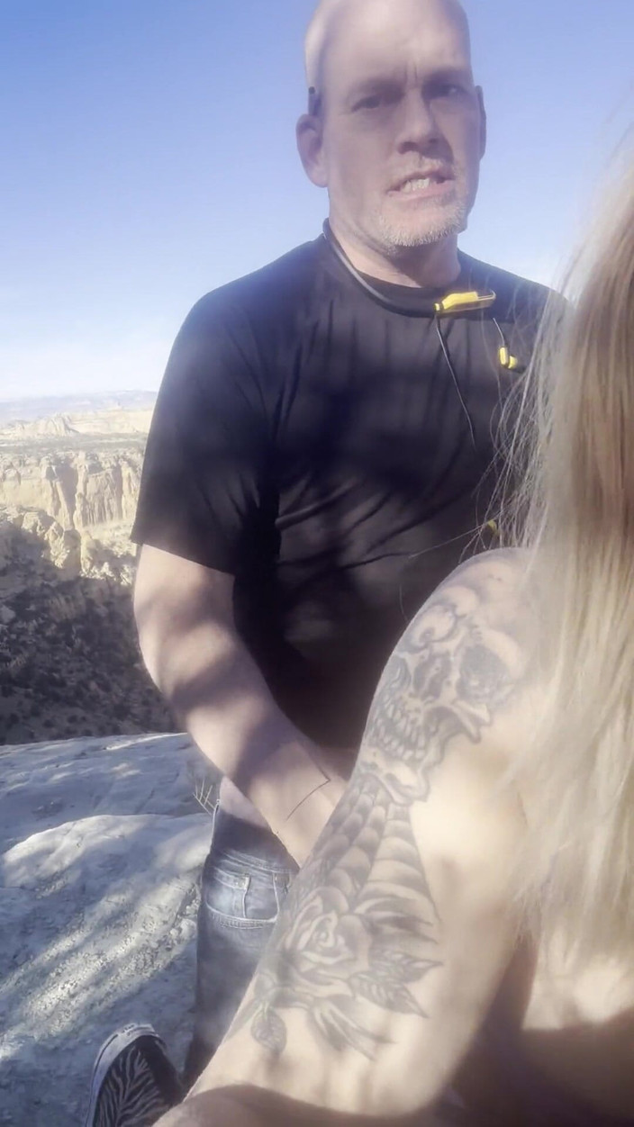 Zoey Portland: Zoey được đụ bên ngoài tại Grande Canyon bởi con cu khổng...