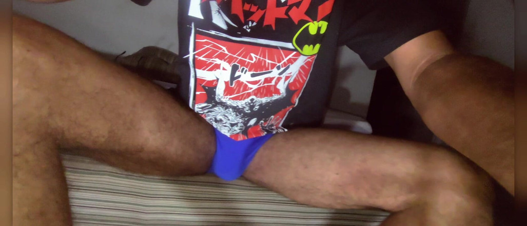 Stink HairyMale: Kouřím a ukazuji nohy