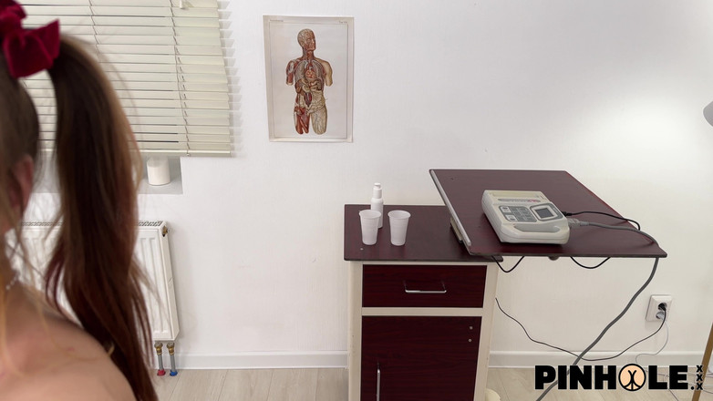 PinHole.XXX: Arka kapı tedavisi