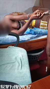 Gerçek Afrikalı amatör ateşli çiftler şimdiye kadar büyük boşalma
