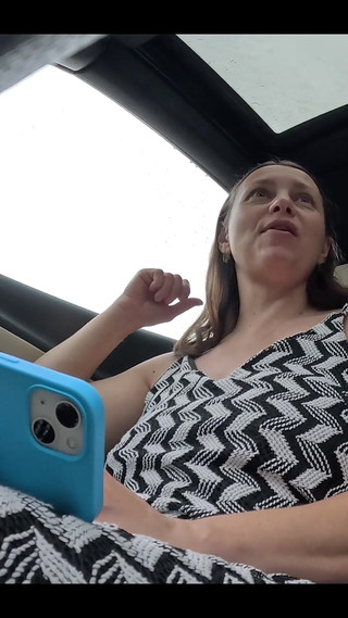 Crypto Mommy: टैक्सी में कैमरा