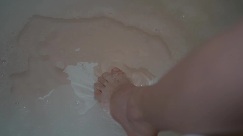 Hidi Heaventoosh: Rinse off the Toe