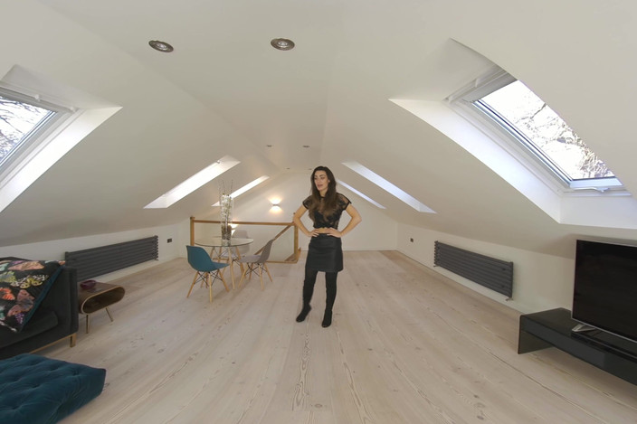 WankitNow VR: Laura S - Finally Opening My Legs