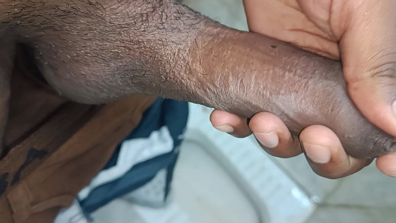 Suryabhauu ki masti: Rajasthani chlapec v koupelně honí můj penis