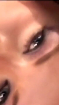 Melissa Lauren recebe uma explosão facial depois de uma foda dura