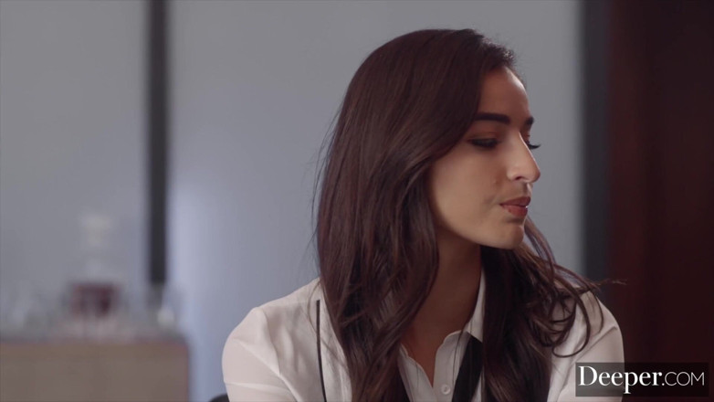 Deeper: Tiefer. Starlet emilys freund bedauert, zum cuckold zu werden