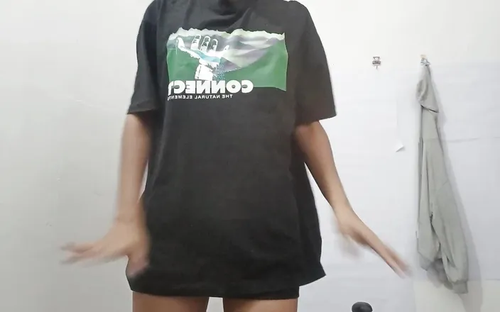 desigirl93: Desi 18 Year Old Girl Fingering Her Wet Pussy at Home...