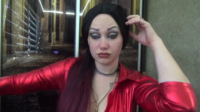 Goddess Misha Goldy: Läppar dyrkan. Hur tror du kan du komma idag?
