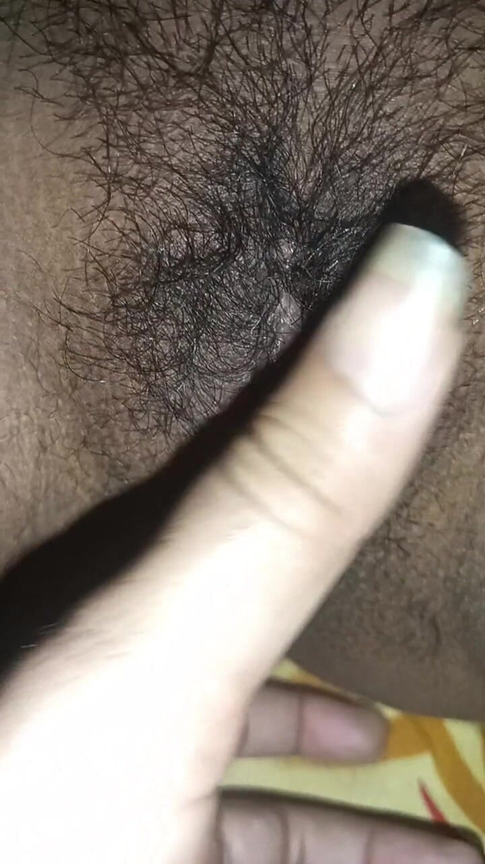 pooja99999: Дези Pooja Bhabhi сделали массаж ее киски