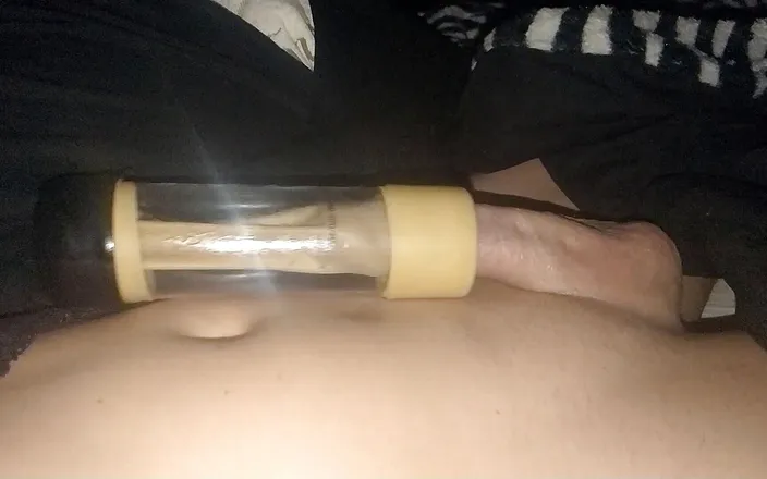 Big Daddy Dommmm: This sex machine fucks me so good