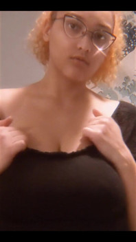 Really Like Playing with My Boobs