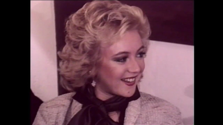 Vintage Usa: Hai MILFs đụ và xuất tinh trong miệng bởi con cặc...